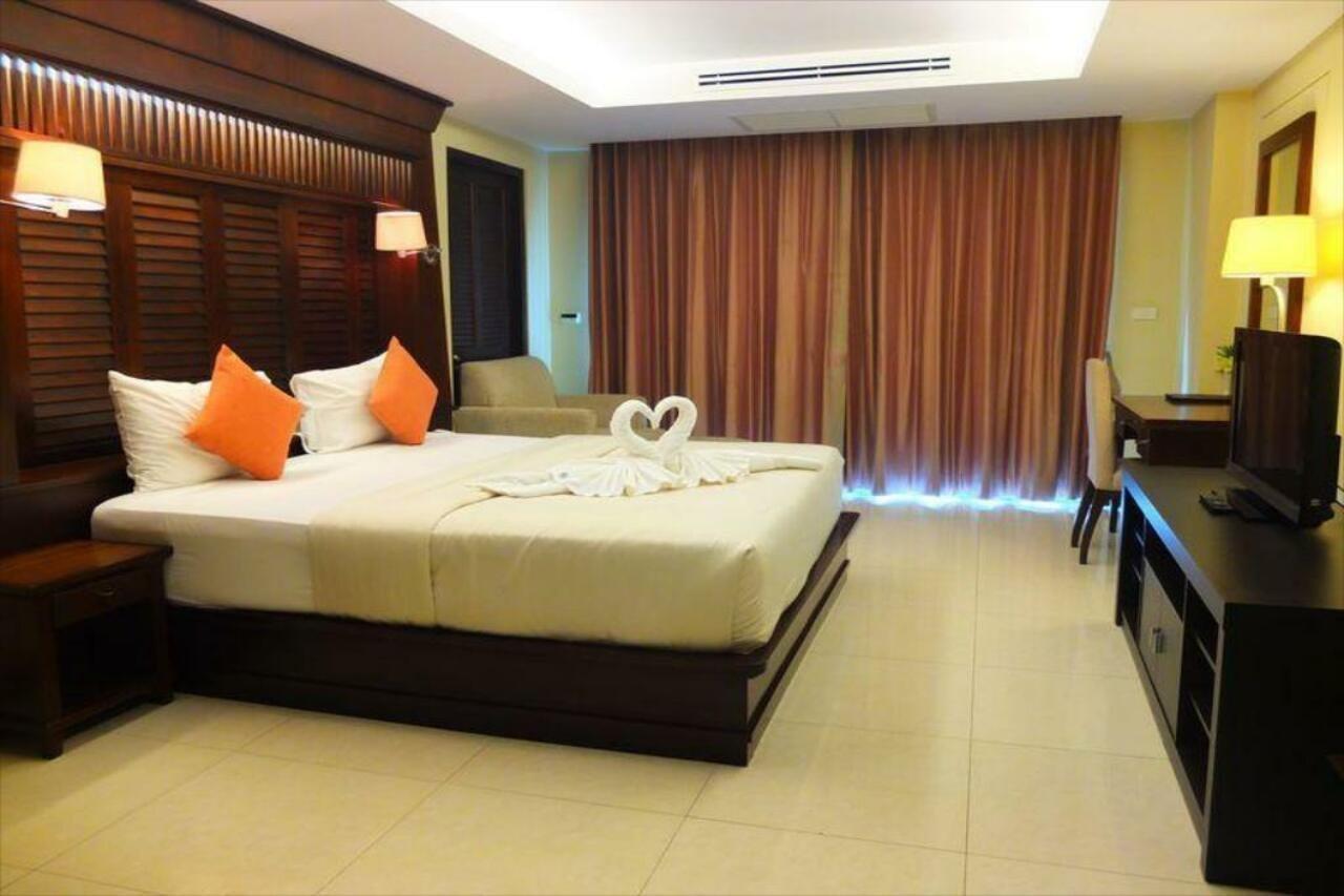 August Suites Pattaya Eksteriør billede