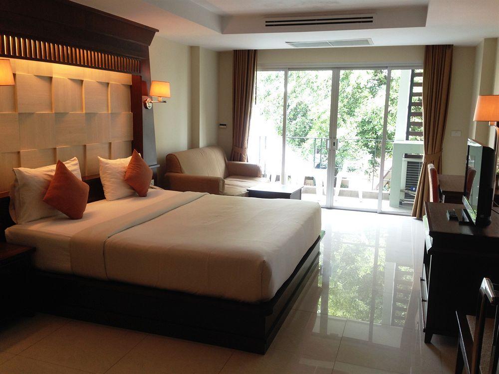 August Suites Pattaya Eksteriør billede