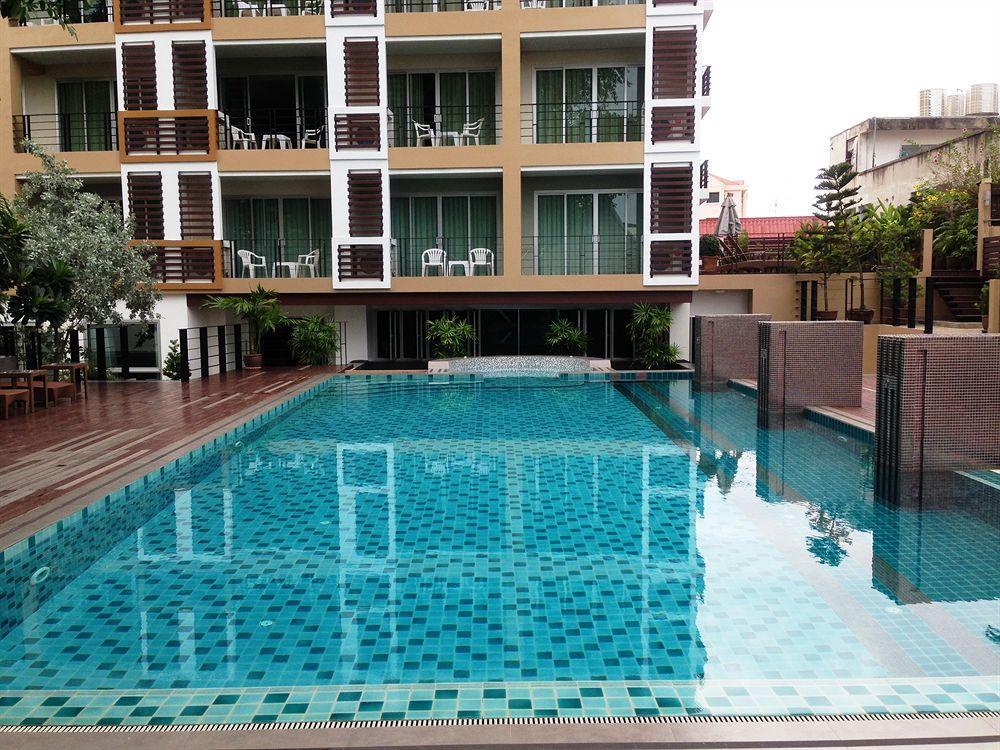 August Suites Pattaya Eksteriør billede